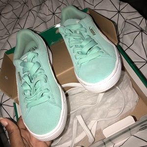 Mint pumas